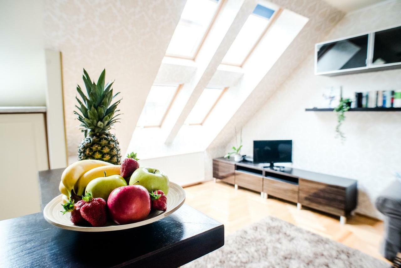 Hollo Apartment - Private Garage - A/C — Photos 1
